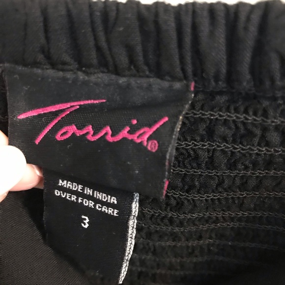 SOLD| Torrid Black Embroidered Neon Floral Tank - Picture 4 of 7
